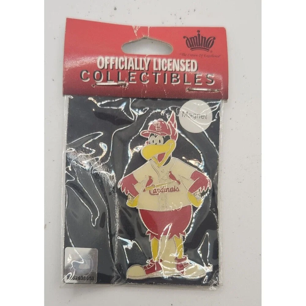 St Louis Cardinals Fredbird 4 inch Keychain Souvenir‎ with Magnet